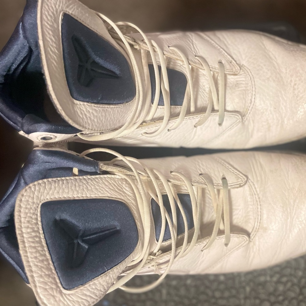 Nike Kobe 9 Authentic - Classic- Vintage - NSW lifestyle wolf gray- Size 11